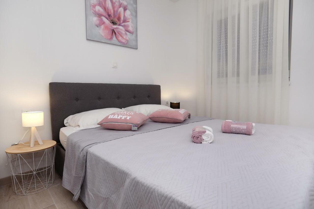 Apartment Little Marijeta Trogir Extérieur photo
