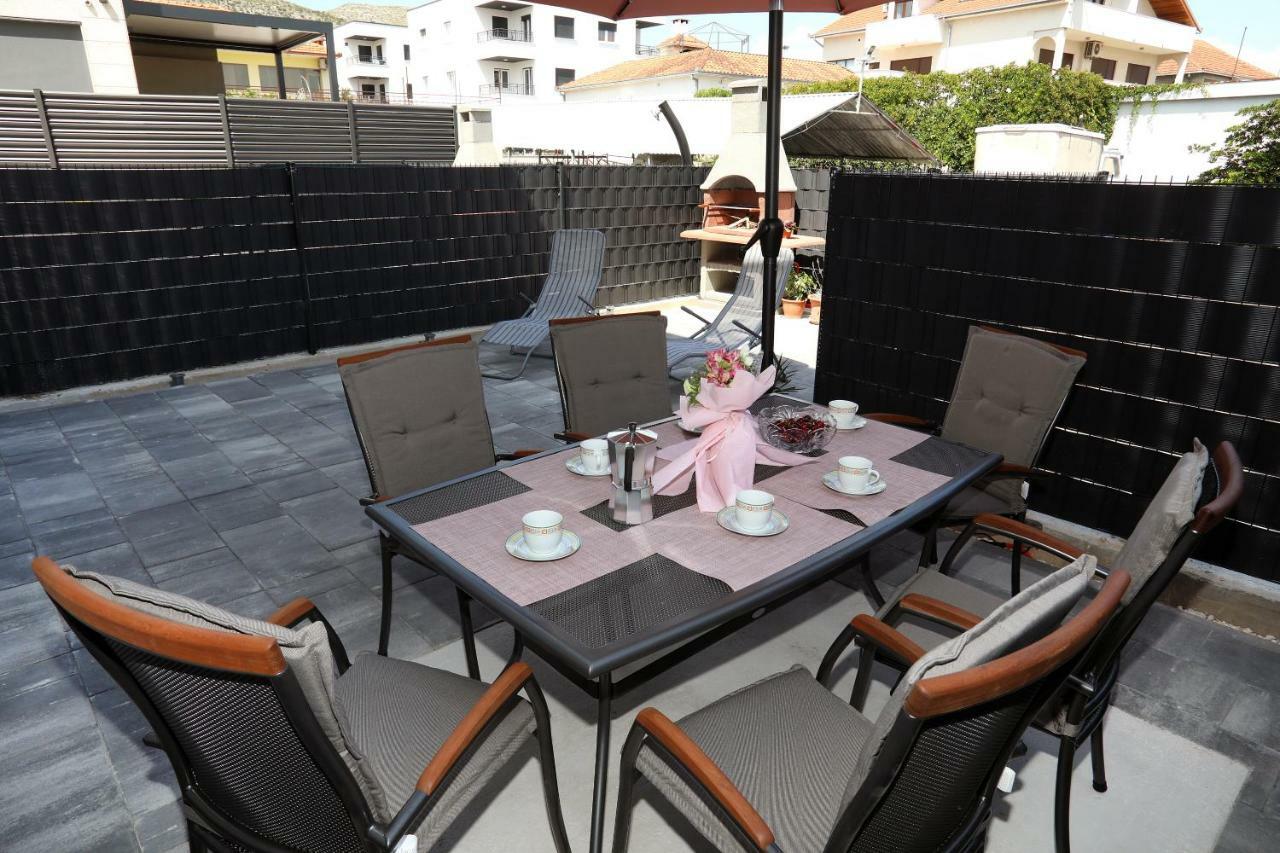 Apartment Little Marijeta Trogir Extérieur photo